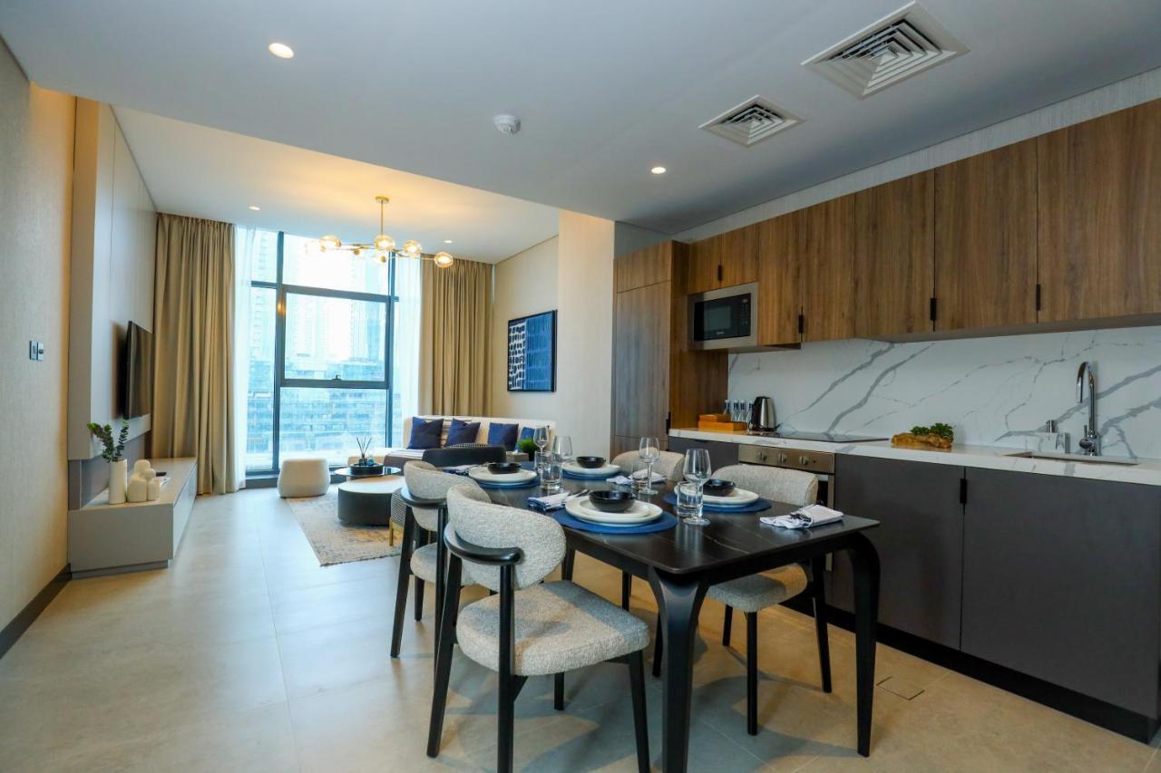 Charthouse Bahrain Hotel Al-Manamah Bagian luar foto A typical apartment