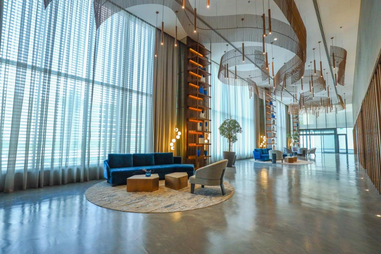 Charthouse Bahrain Hotel Al-Manamah Bagian luar foto The lobby of the hotel