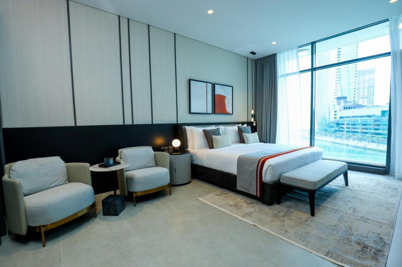 Charthouse Bahrain Hotel Al-Manamah Bagian luar foto A bedroom at the hotel