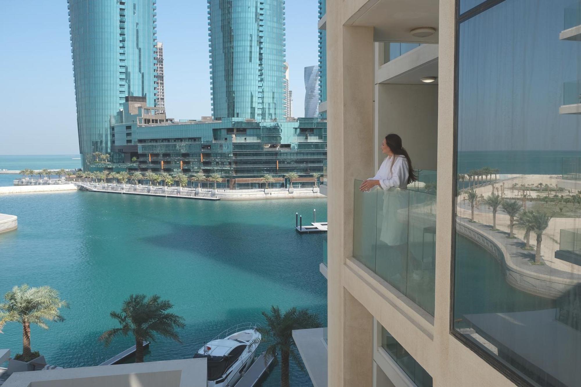 Charthouse Bahrain Hotel Al-Manamah Bagian luar foto View of the Marina from a hotel