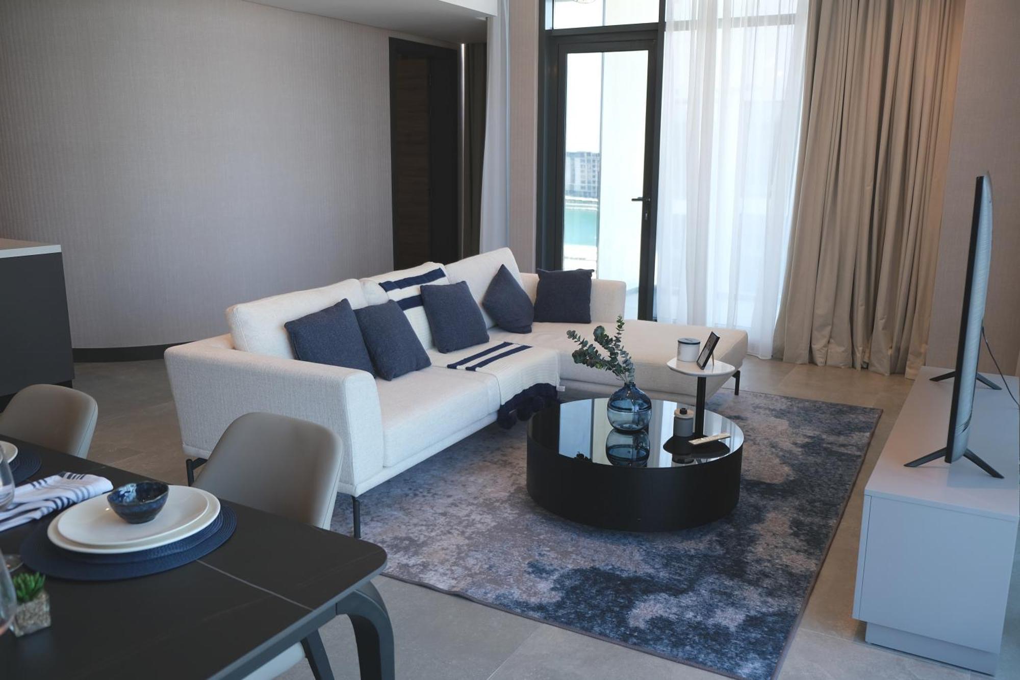Charthouse Bahrain Hotel Al-Manamah Bagian luar foto Living room